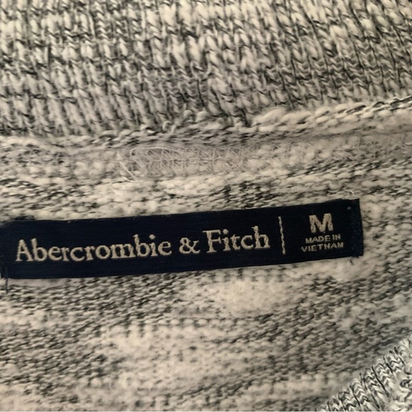 Abercrombie & Fitch Gray Women's Knit Top - Picture 3 of 6